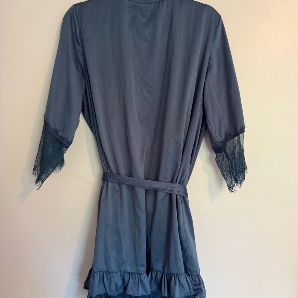 Anthropologie Eloise Lace Trim Satin Robe - Picture 3 of 3